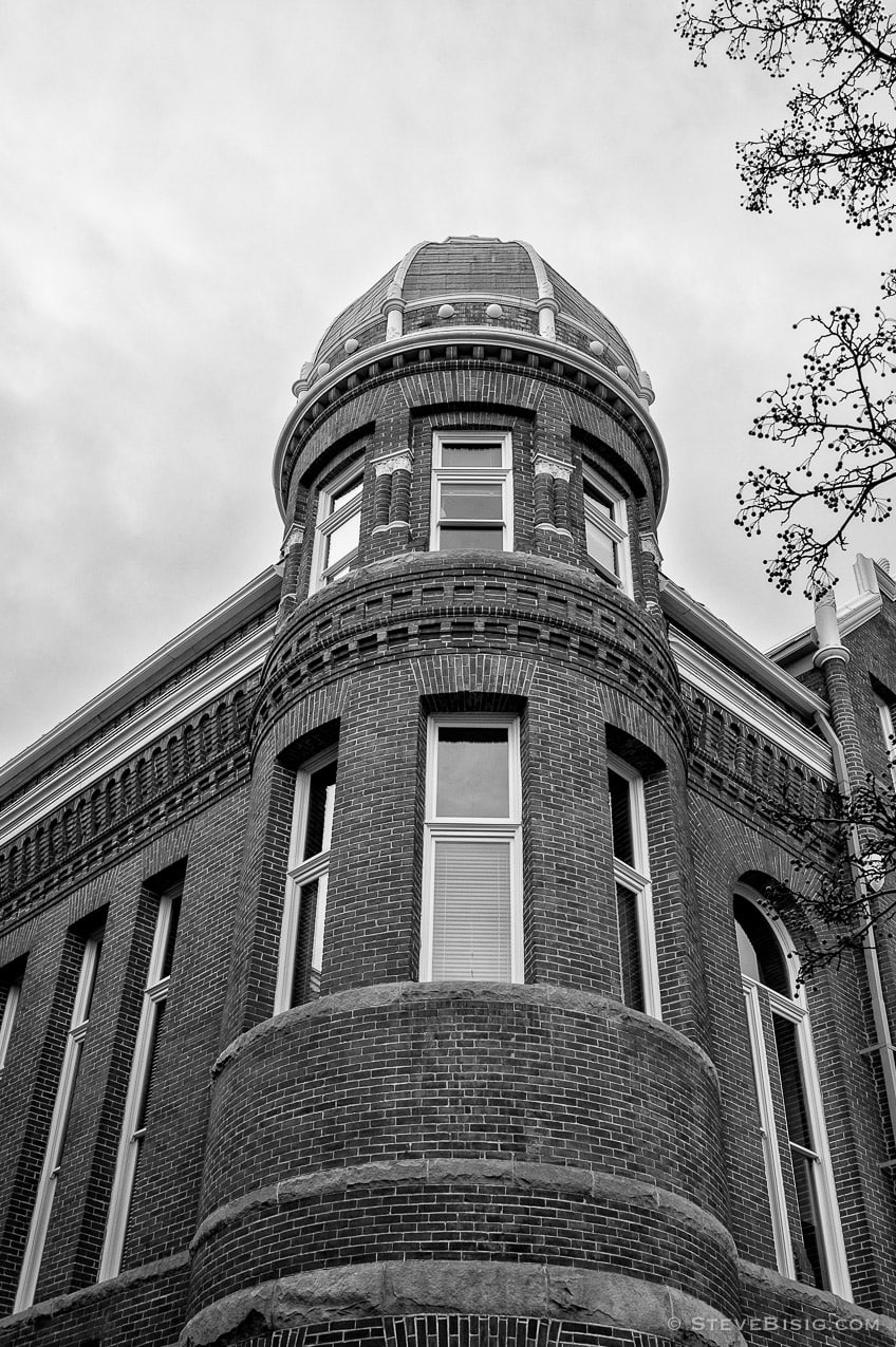 A black and white photograph of Barge Hall at Central Washington University in Ellensburg, Washington.