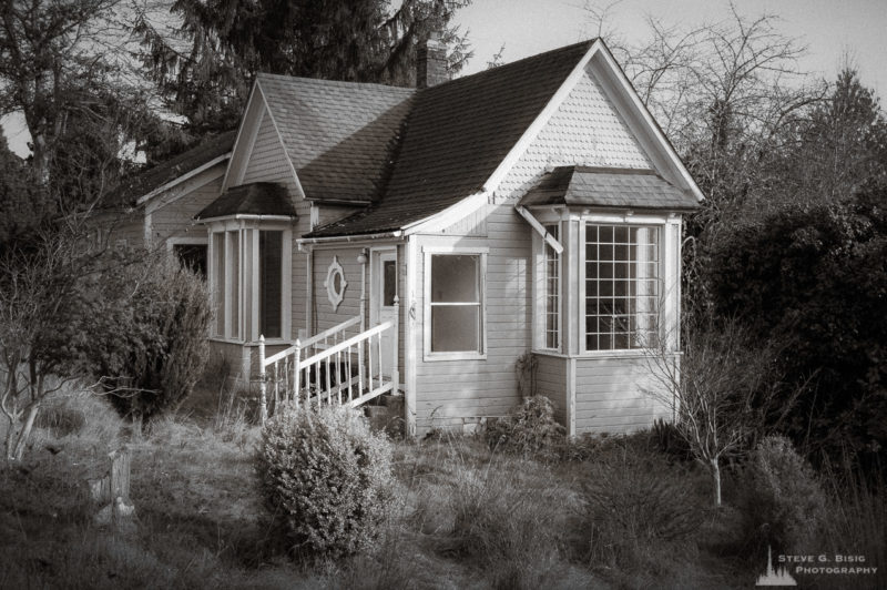 Abandoned House, !st Street, South Bend, Washington, 2018